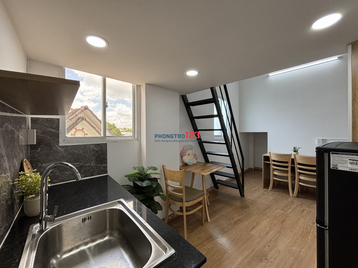 Phòng 20m2 - 4,5tr, gác lửng, cửa sổ, full nội thất ngay gần Đầm Sen, BXMT, hẻm ô tô