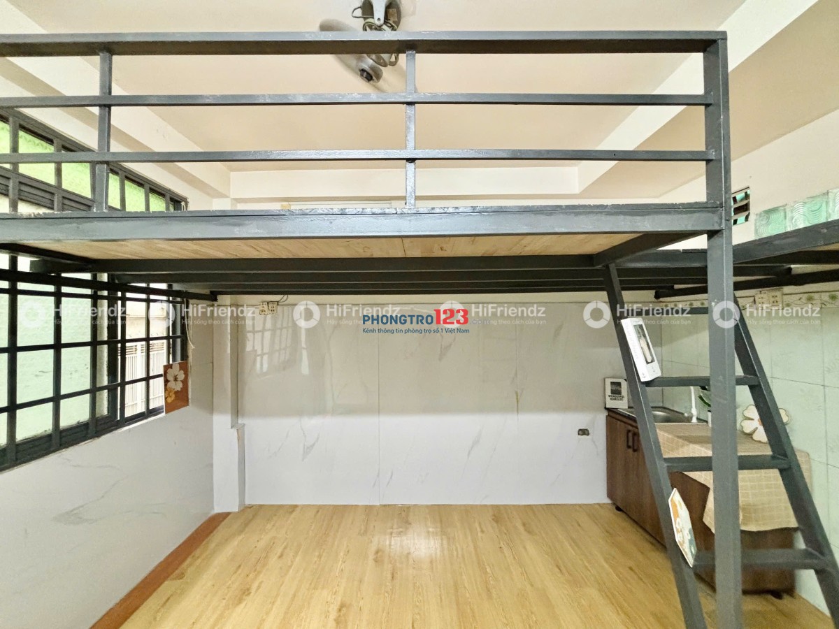 Phòng Trọ Giá Rẻ, Ban công Thoáng mát Ngay Đại học Công Thương
