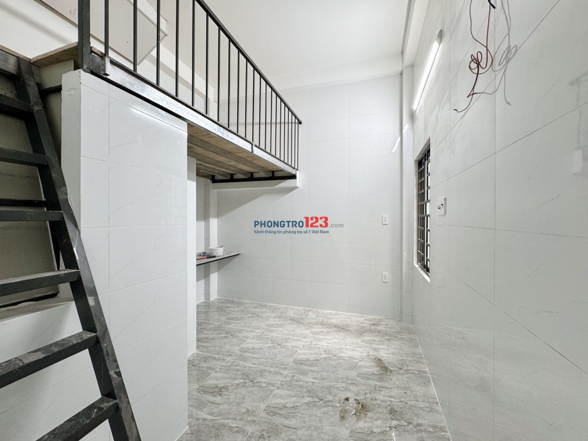 Phòng Trọ Mới Xây 100% _ Ngay chợ Tân Hương _ Ngay AEON Tân Phú