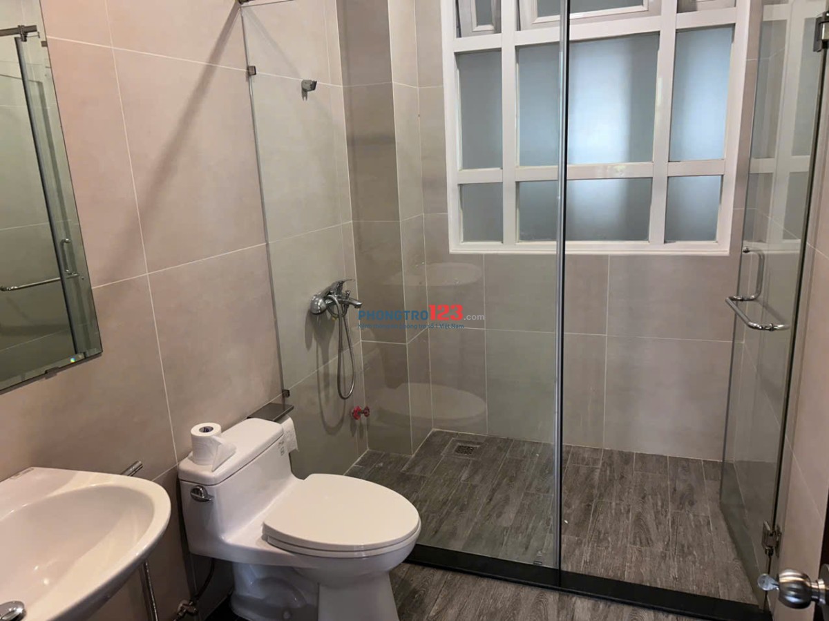 CHO THUÊ PHÒNG RỘNG CÓ BAN CÔNG – QUẬN 7 (GIÁ BAO GỒM ĐIỆN/NƯỚC & AN NINH RIÊNG 24/24)