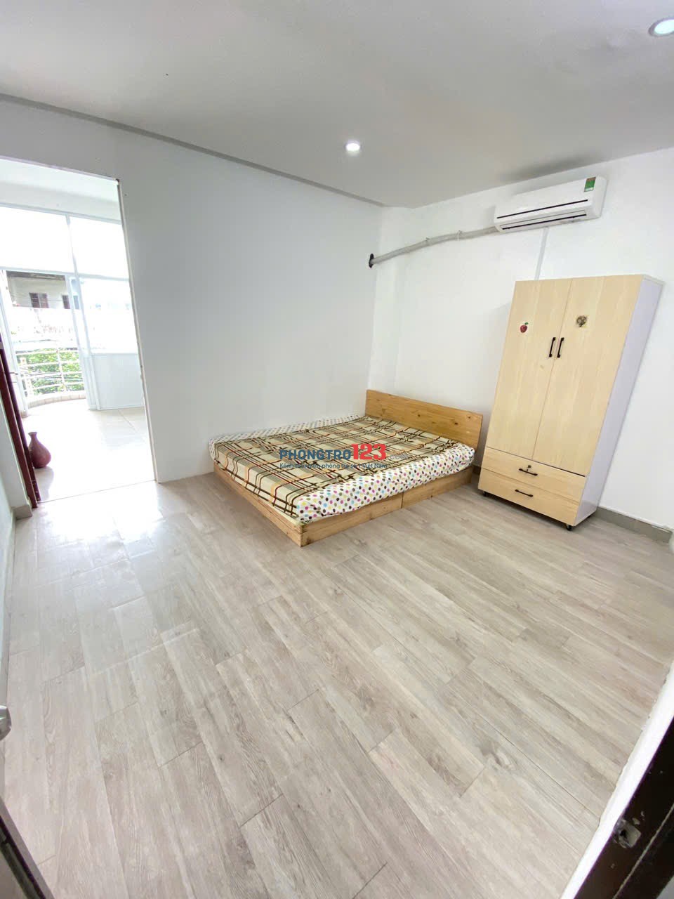 Chính Chủ Cho Thuê 1 Phòng Ngủ Ban Công Giá Rẻ