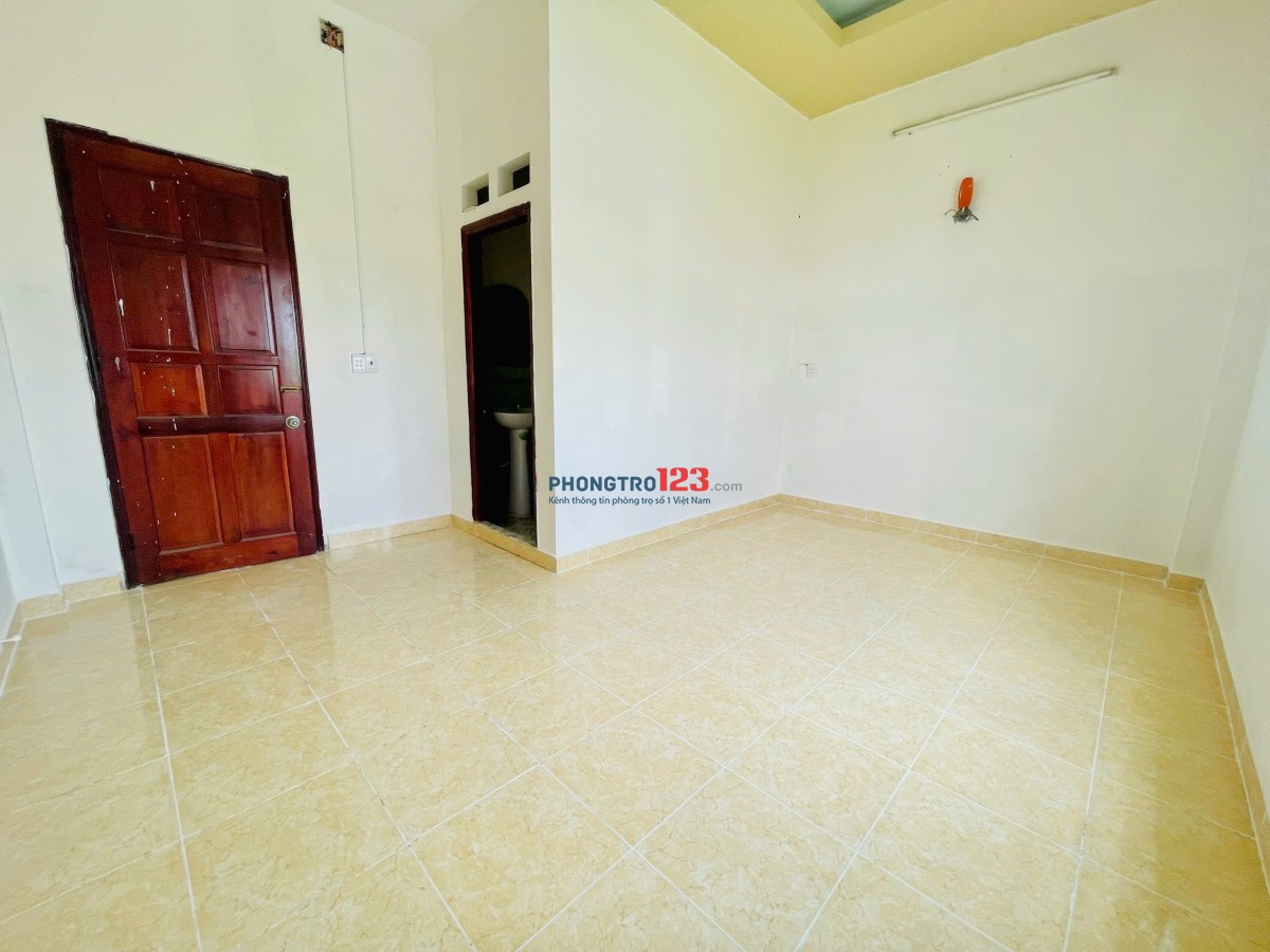 Phòng thoáng mát P. Tân Chánh Hiệp, Quận 12 - Giá 2tr9
