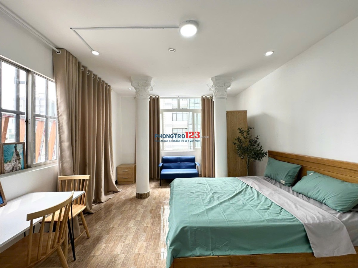 Căn hộ dịch vụ tràn ngập nắng Full Nội thất xinh xỉu tại Quận 1