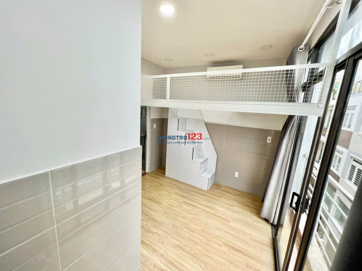 CHO THUÊ PHÒNG DUPLEX BAN CÔNG Ở NGÃ TƯ BẢY HIỀN TRÊN ĐƯỜNG LẠC LONG QUÂN
