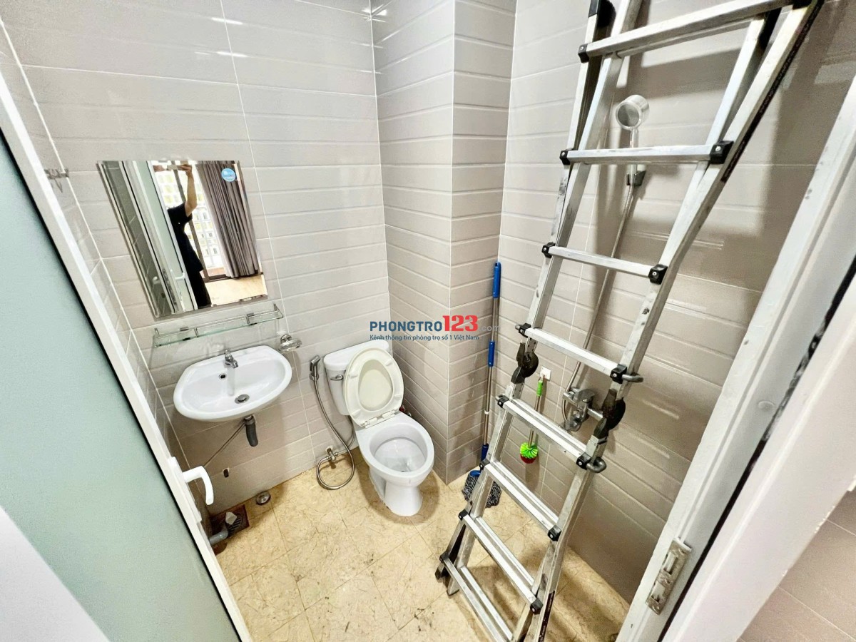 CHO THUÊ PHÒNG DUPLEX BAN CÔNG Ở NGÃ TƯ BẢY HIỀN TRÊN ĐƯỜNG LẠC LONG QUÂN