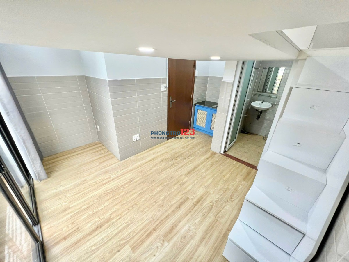 CHO THUÊ PHÒNG DUPLEX BAN CÔNG Ở NGÃ TƯ BẢY HIỀN TRÊN ĐƯỜNG LẠC LONG QUÂN