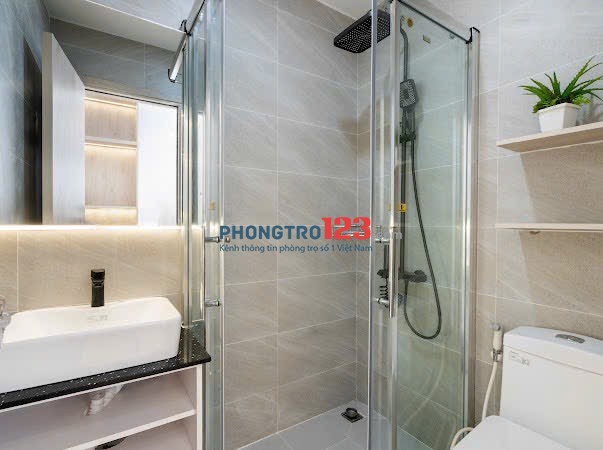 Căn hộ mới 100% full nội thất và bancol quận 10
