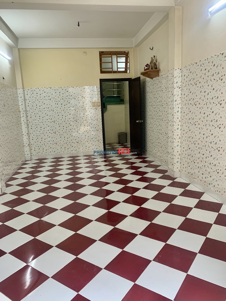 Cho thuê phòng nguyên lầu 2 nhà vệ sinh riêng