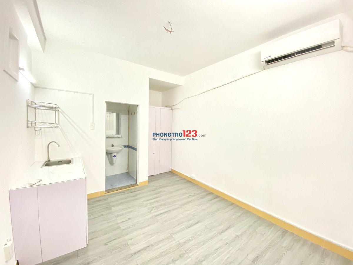 Phòng Không Gác 3tr3 Máy Lạnh + NT ngay Tân Bình Sân Bay