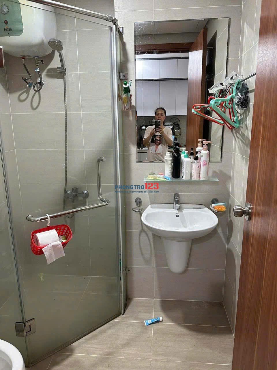 Chung cư Carillon 3, Hoàng Hoa Thám, P13, TB: 12tr, 2p ngủ, 2wc, 65m2