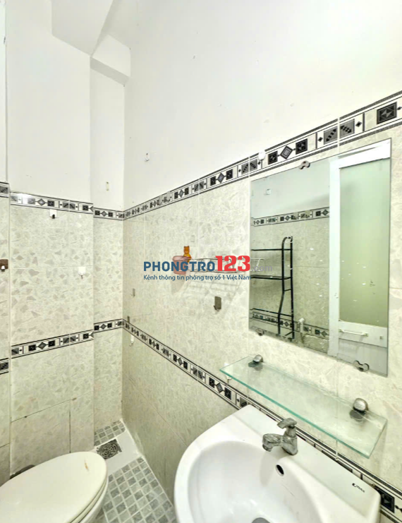 Phòng Cho Thuê Full Tiện Nghi Gần Đại Học Bách Khoa Quận 10