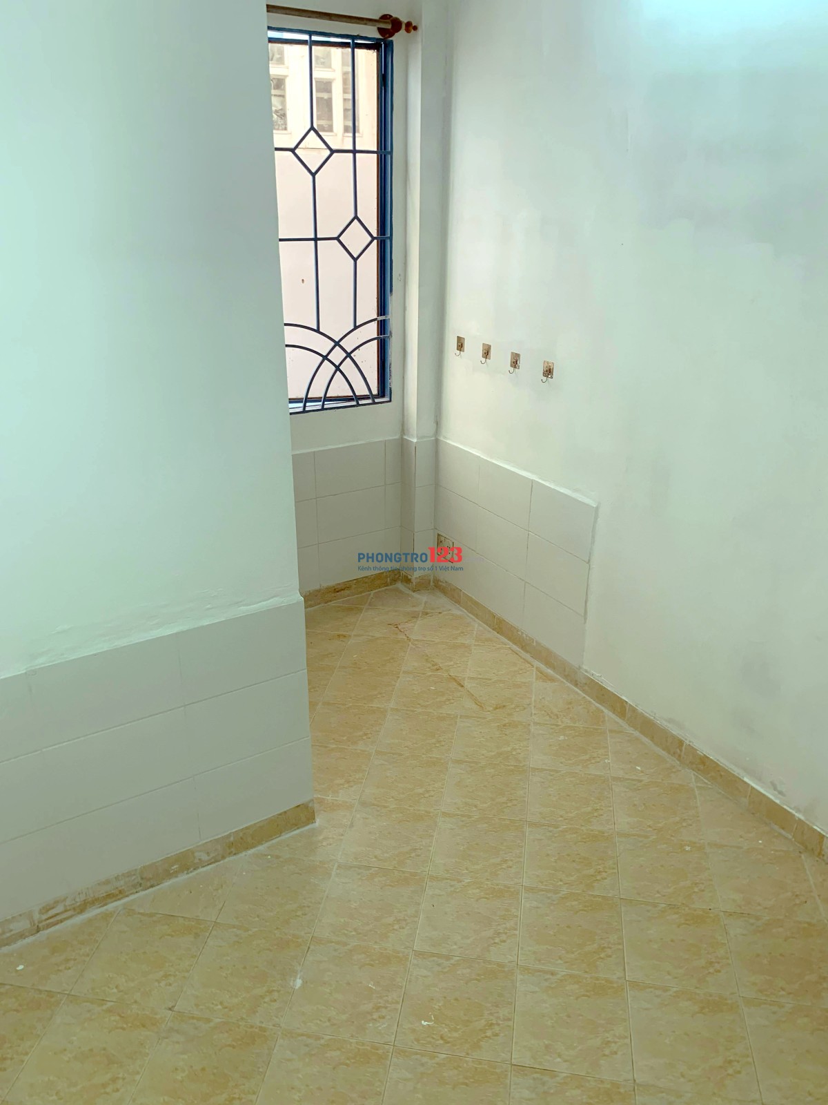 CHO THUÊ PHÒNG TRỌ TIỆN NGHI, KHÉP KÍN, AN NINH Quận 4 – Tp. HCM T.06/2025