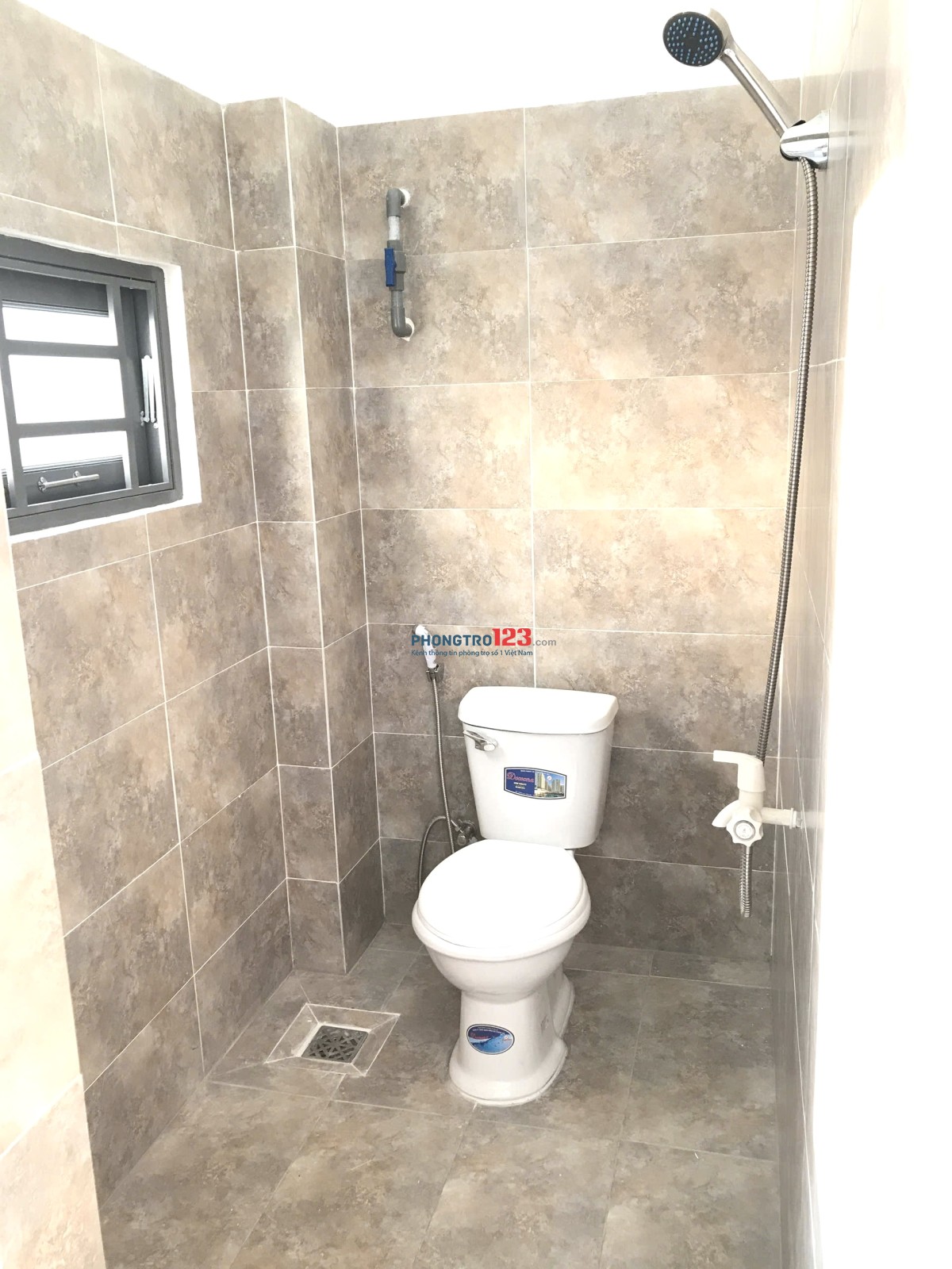 PHÒNG MỚI XÂY - TRUNG TÂM GÒ VẤPCỬA SỔ BAN CÔNG THOÁNG MÁT
