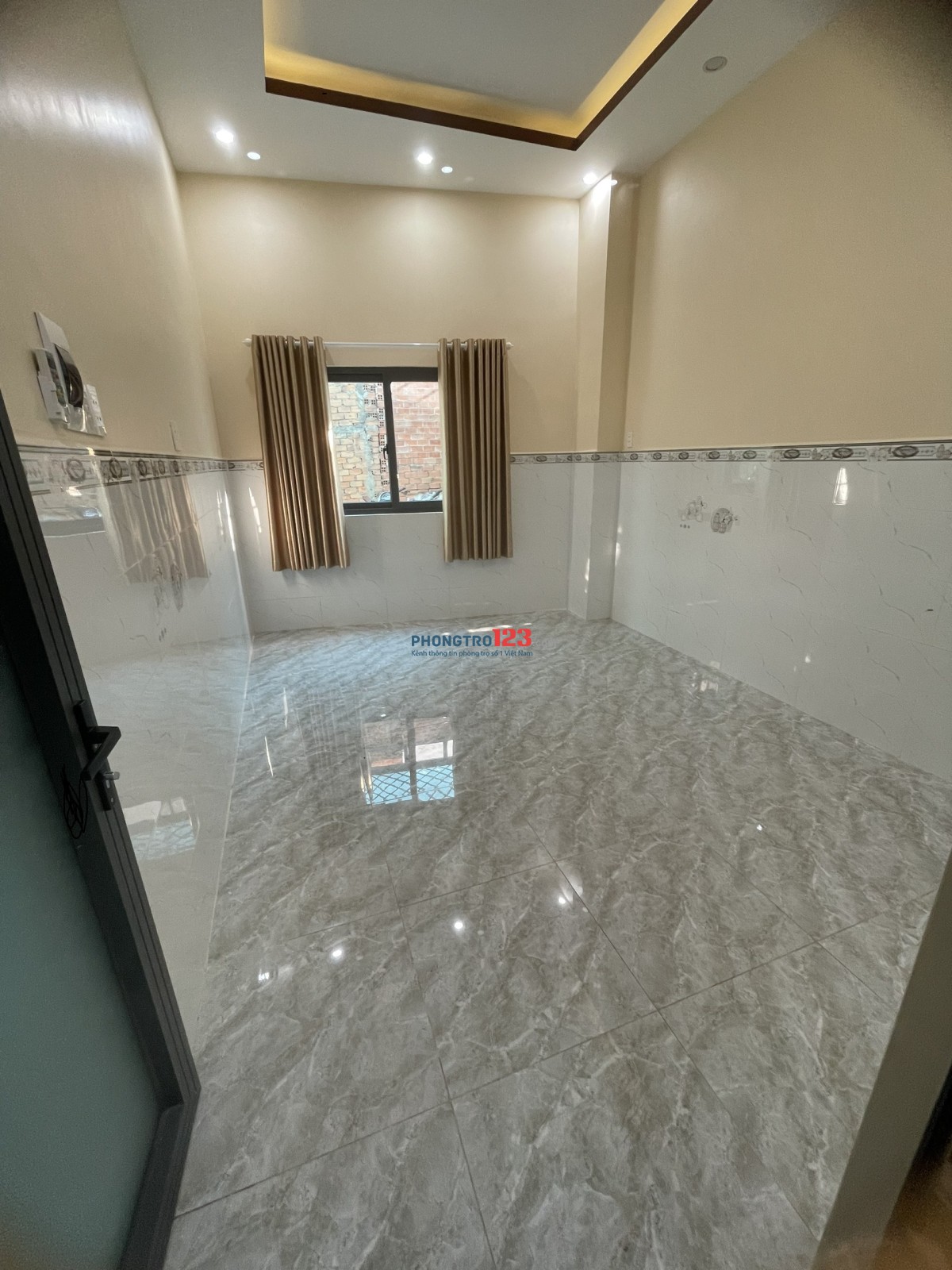 PHÒNG TRỌ THANG MÁY CAO CẤP - DT 25m2 GIÁ 2tr9 - CAMERA AN NINH, SẠCH SẼ THOÁNG MÁT - GIỜ GIẤC TỰ DO