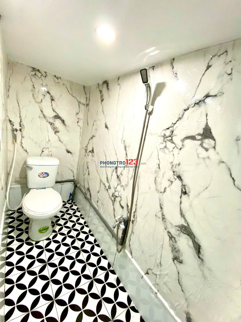 PHÒNG MỚI SẠCH ĐẸP NGAY ĐƯỜNG HUỲNH VĂN BÁNH