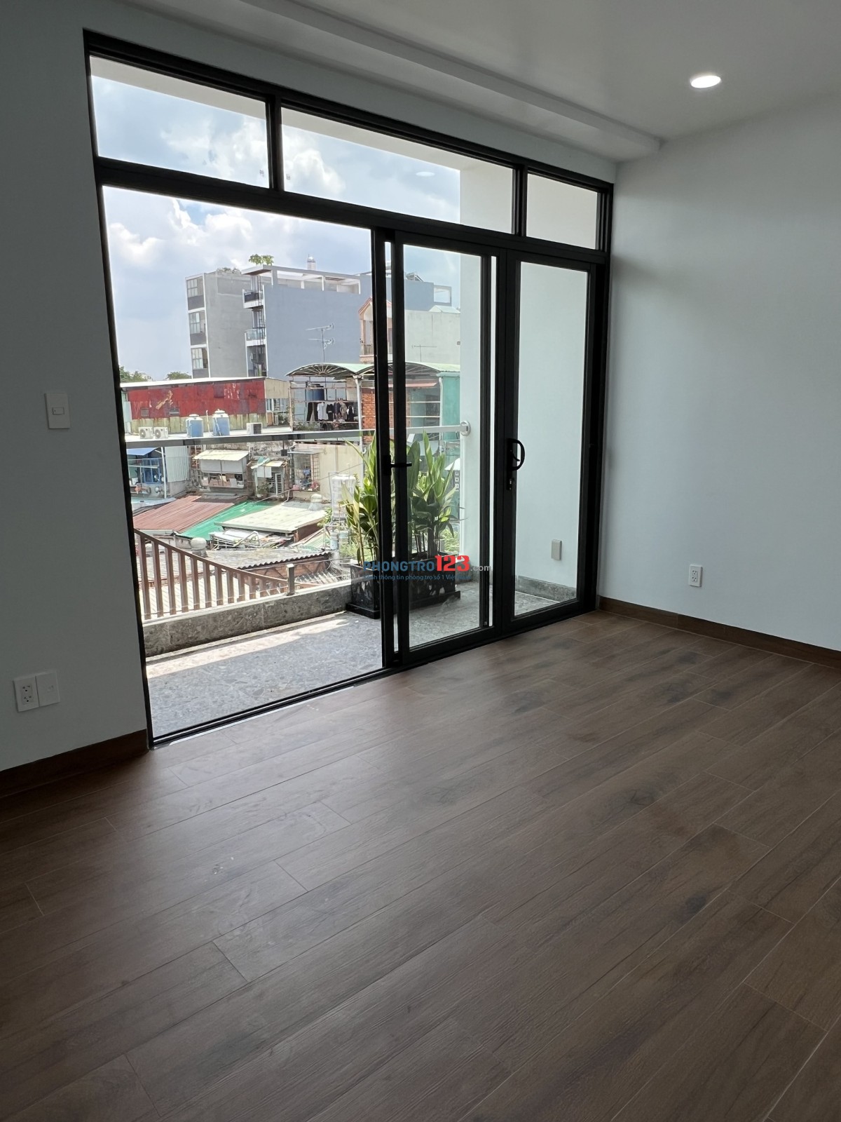 VĂN PHÒNG cho THUÊ, Tòa nhà mới xây, nhiều diện tích từ 10-50m2 giá từ 3tr