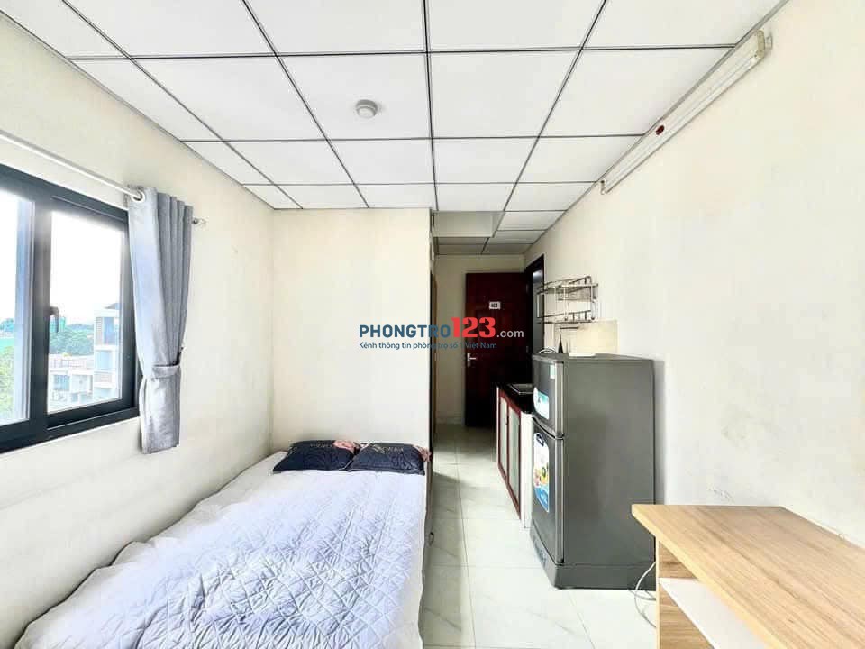 Phòng Căn hộ dịch vụ siêu đẹp - Kế bên Đại Học Công Thương Quận Tân Phú