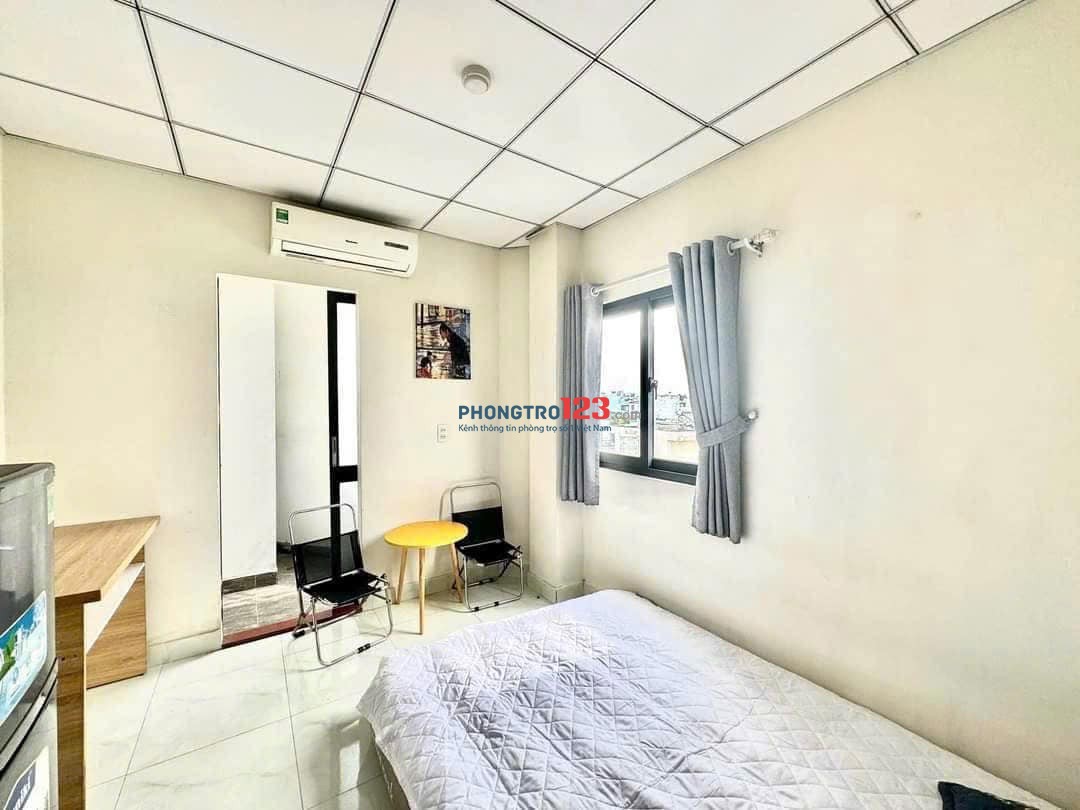 Phòng Căn hộ dịch vụ siêu đẹp - Kế bên Đại Học Công Thương Quận Tân Phú