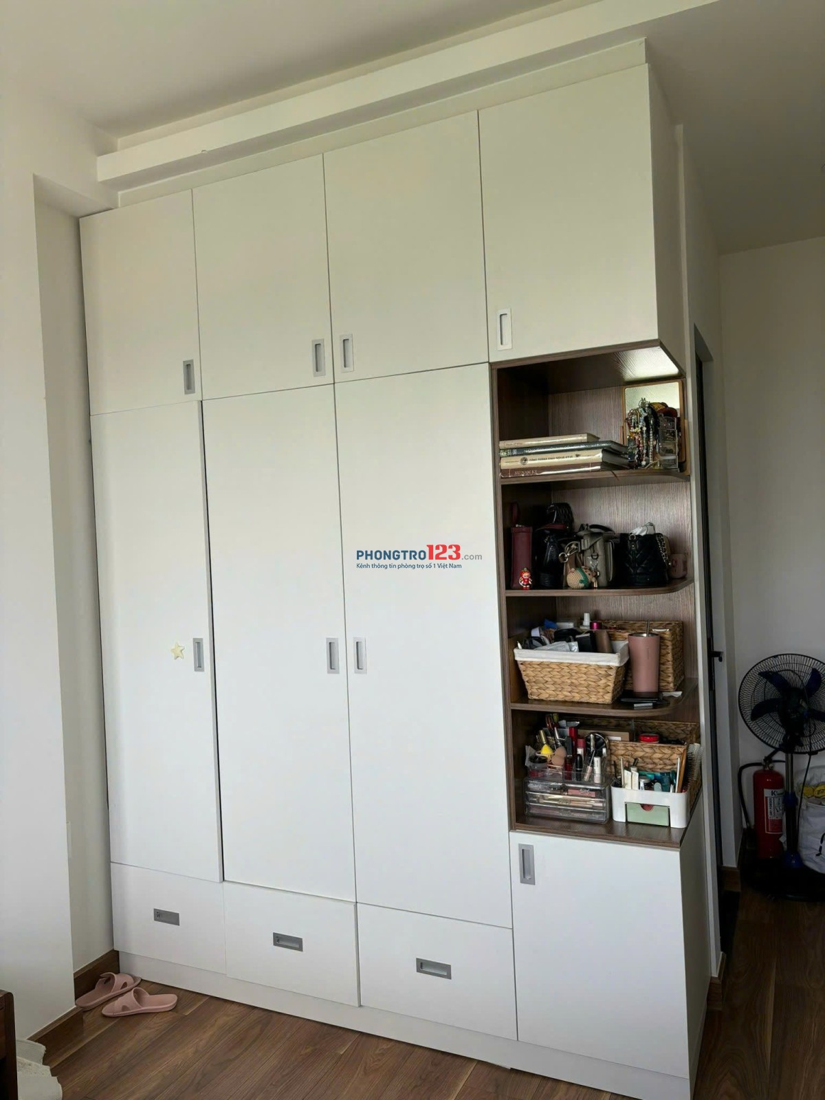 Chung cư Carillon 3, Hoàng Hoa Thám, Tân Bình: 70m2, trống 2PN