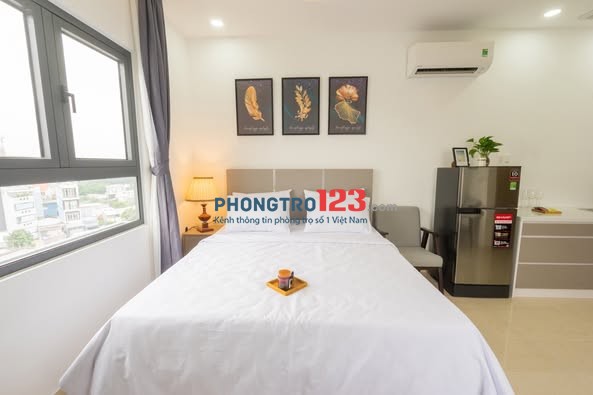 Cho thuê phòng lớn 45m2 cửa sổ lớn gần Sân bay, vòng xoay Gia định, Giáp Phú Nhuận, ở Tân Bình