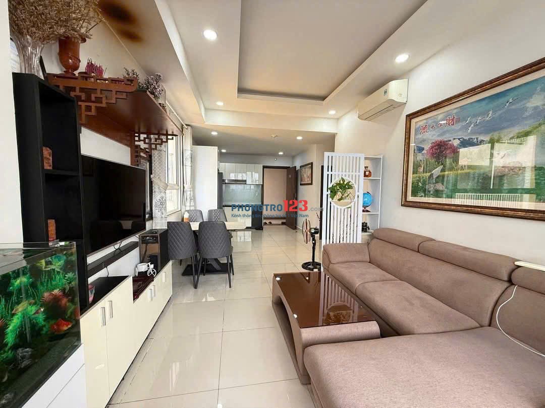 Căn hộ Sky center nằm ngay Phổ Quang, Tân Bình: 87m2, 2p ngủ, NTCC, 19tr