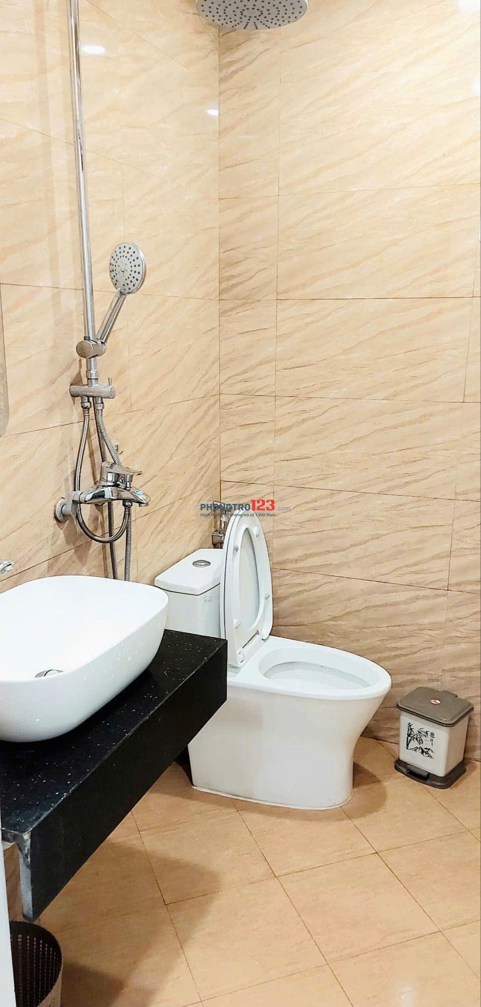 Nhượng phòng 167 Thanh Nhàn, mới tinh ở được 4 5 người
