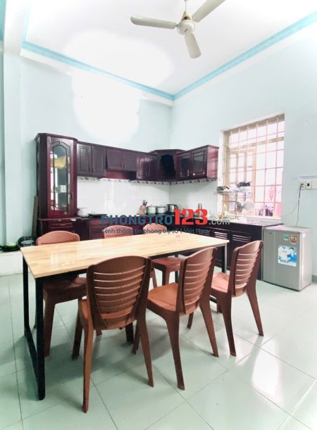 Cho thuê ktx khu vực quận 2 chỉ từ 1tr4 máy lạnh bếp núc đầy đủ chỉ việc vào ở