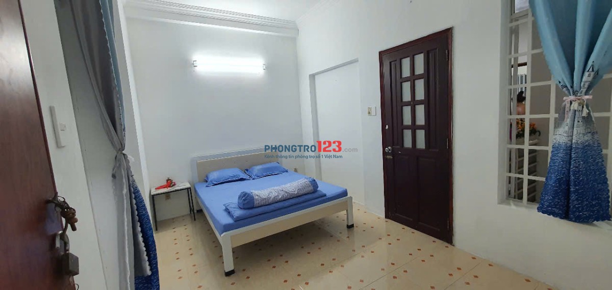 Cho thuê phòng nhà lầu đúc đường Trương Quốc Dung P8 Phú Nhuận