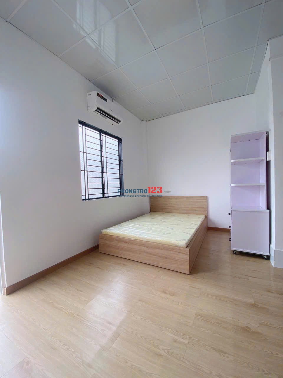 Phòng bancon 35m2 đủ nội thất - Trường Chinh Tân Bình.