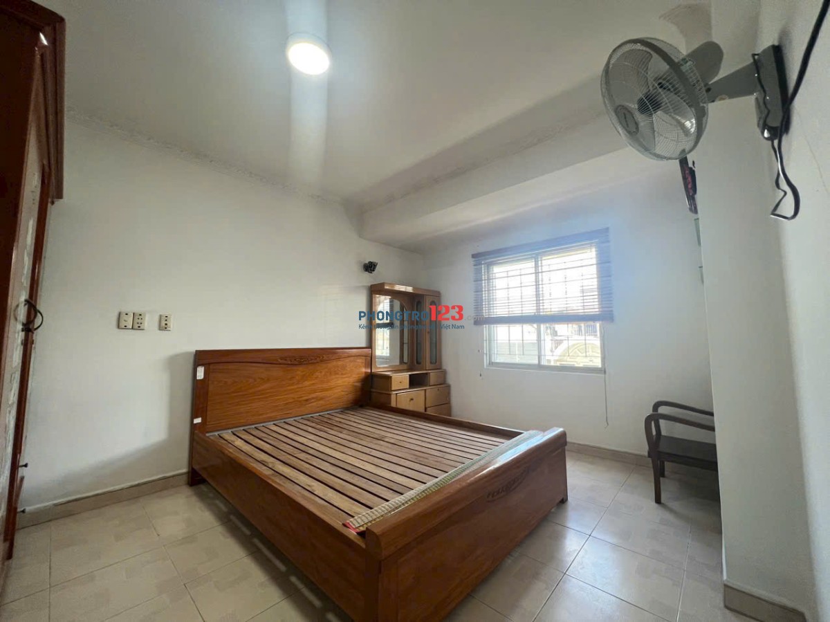 Chung cư Lê Văn Sỹ, P1, Tân Bình: 89m2, 2p ngủ,11tr/th