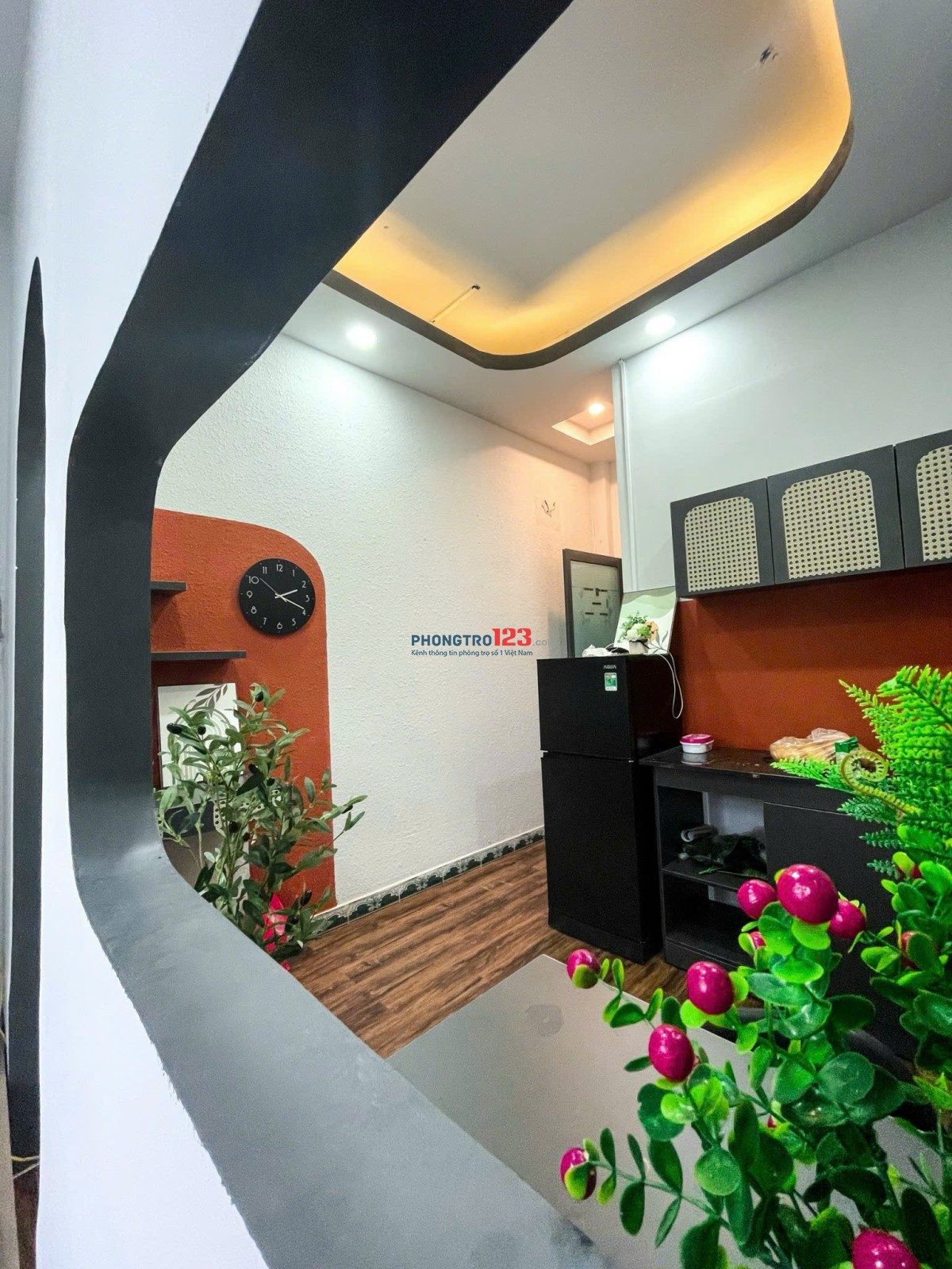 Thuê Ngay Phòng Tách Bếp + Cửa Sổ Trời Thoáng Mát Gần Trường Đại học VLU, IUH