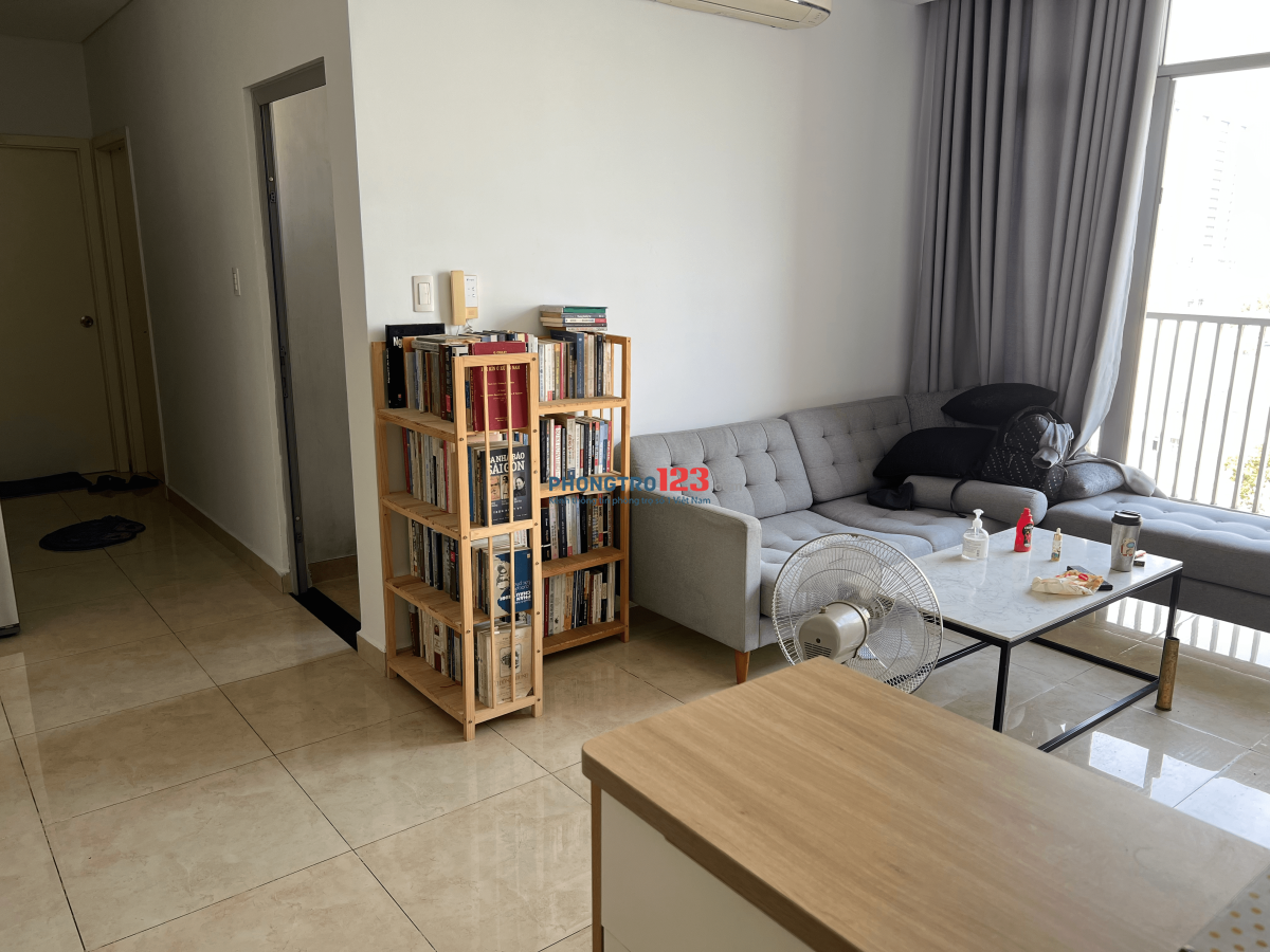 Tim bạn ở ghép trong phòng ngủ tại Luxcity