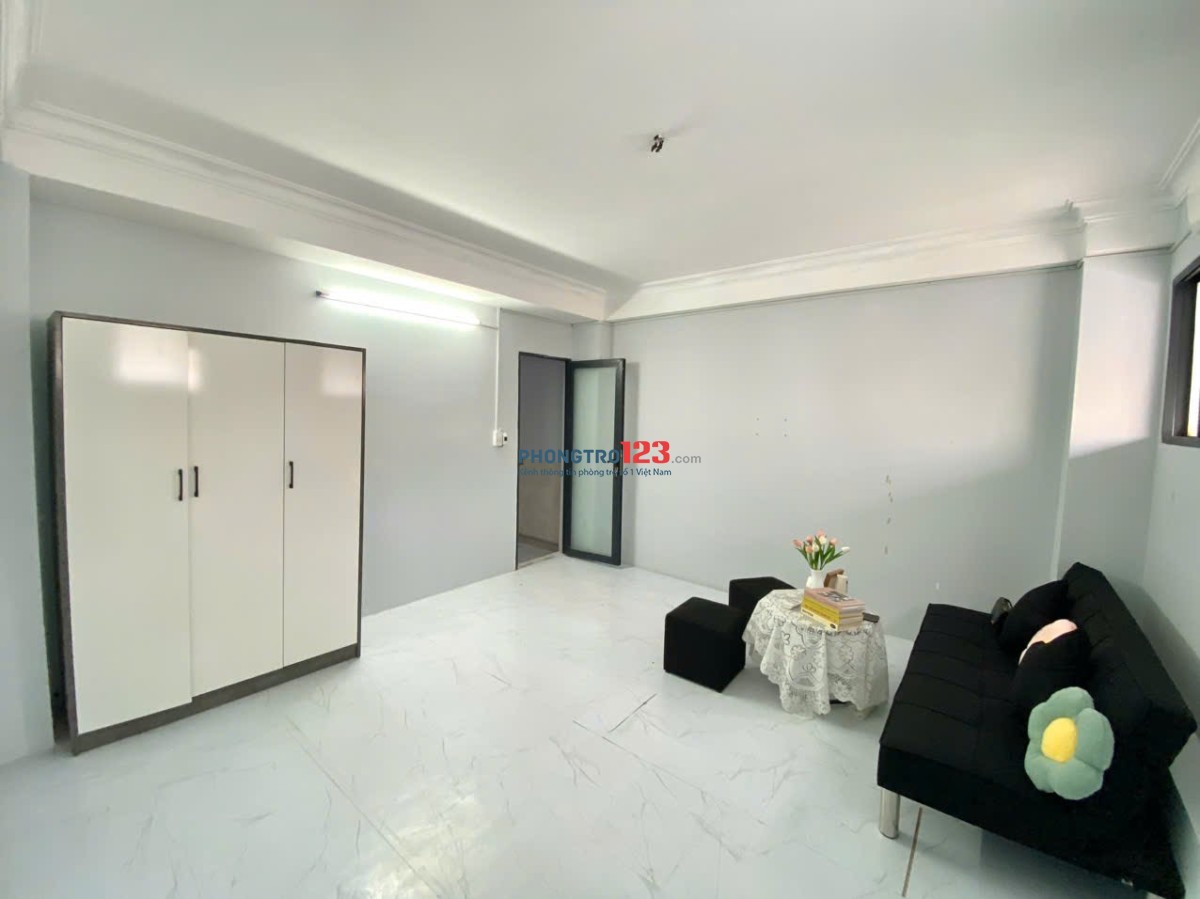 CÒN 1 PHÒNG TRỐNG NỘI THẤT Y HÌNH NGAY NGÃ TƯ BỐN XÃ