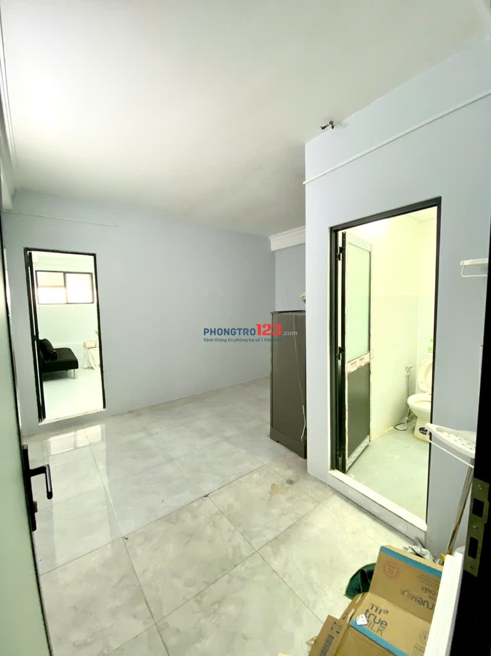 CÒN 1 PHÒNG TRỐNG NỘI THẤT Y HÌNH NGAY NGÃ TƯ BỐN XÃ