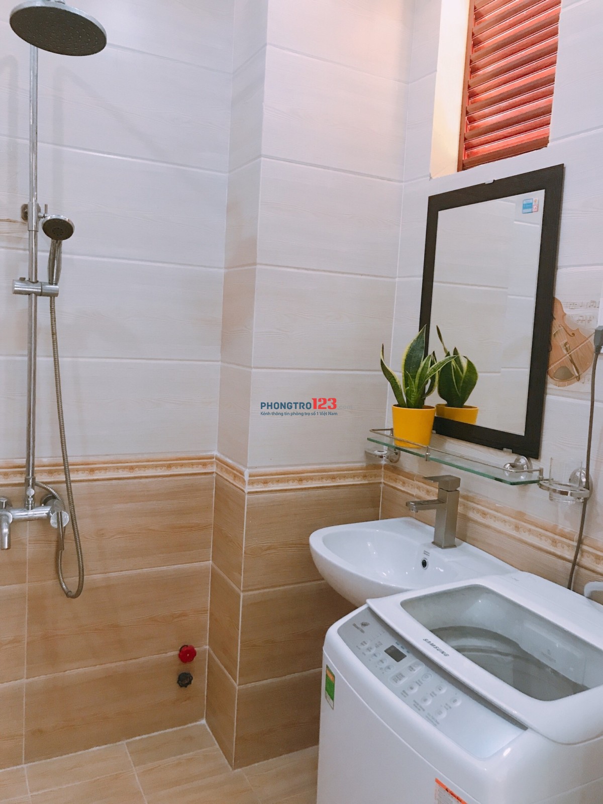 CĂN HỘ DỊCH VỤ FULL NỘI THẤT, LIỀN KỀ QUẬN 1, NGAY CẦU THỊ NGHÈ
