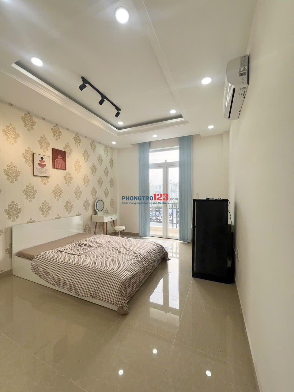 Phòng trọ Bình Thạnh có ban công 30m2 cho thuê gần Đặng Thuỳ Trâm, ĐH Văn Lang đường Bình Lợi