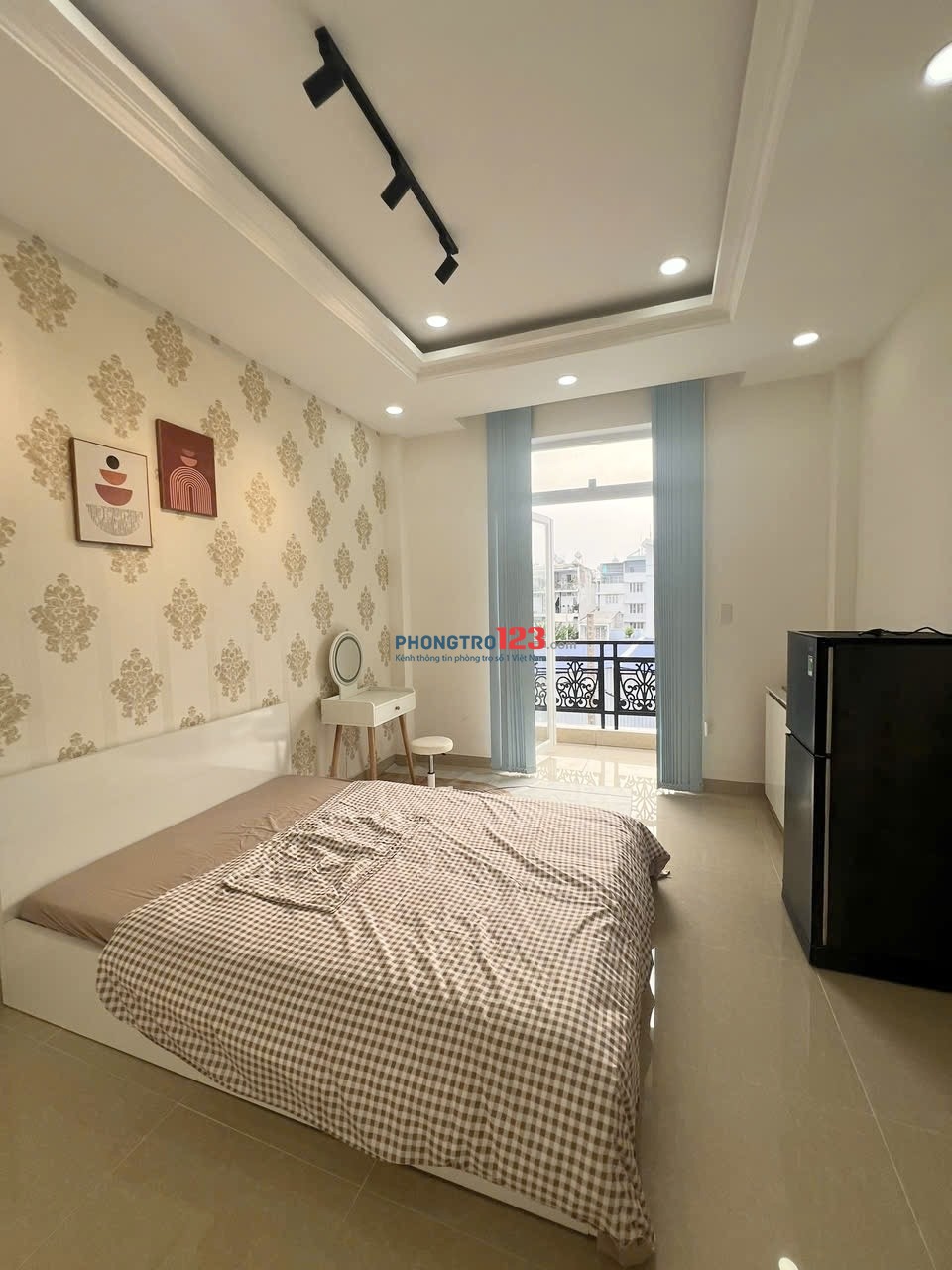 Phòng trọ Bình Thạnh có ban công 30m2 cho thuê gần Đặng Thuỳ Trâm, ĐH Văn Lang đường Bình Lợi