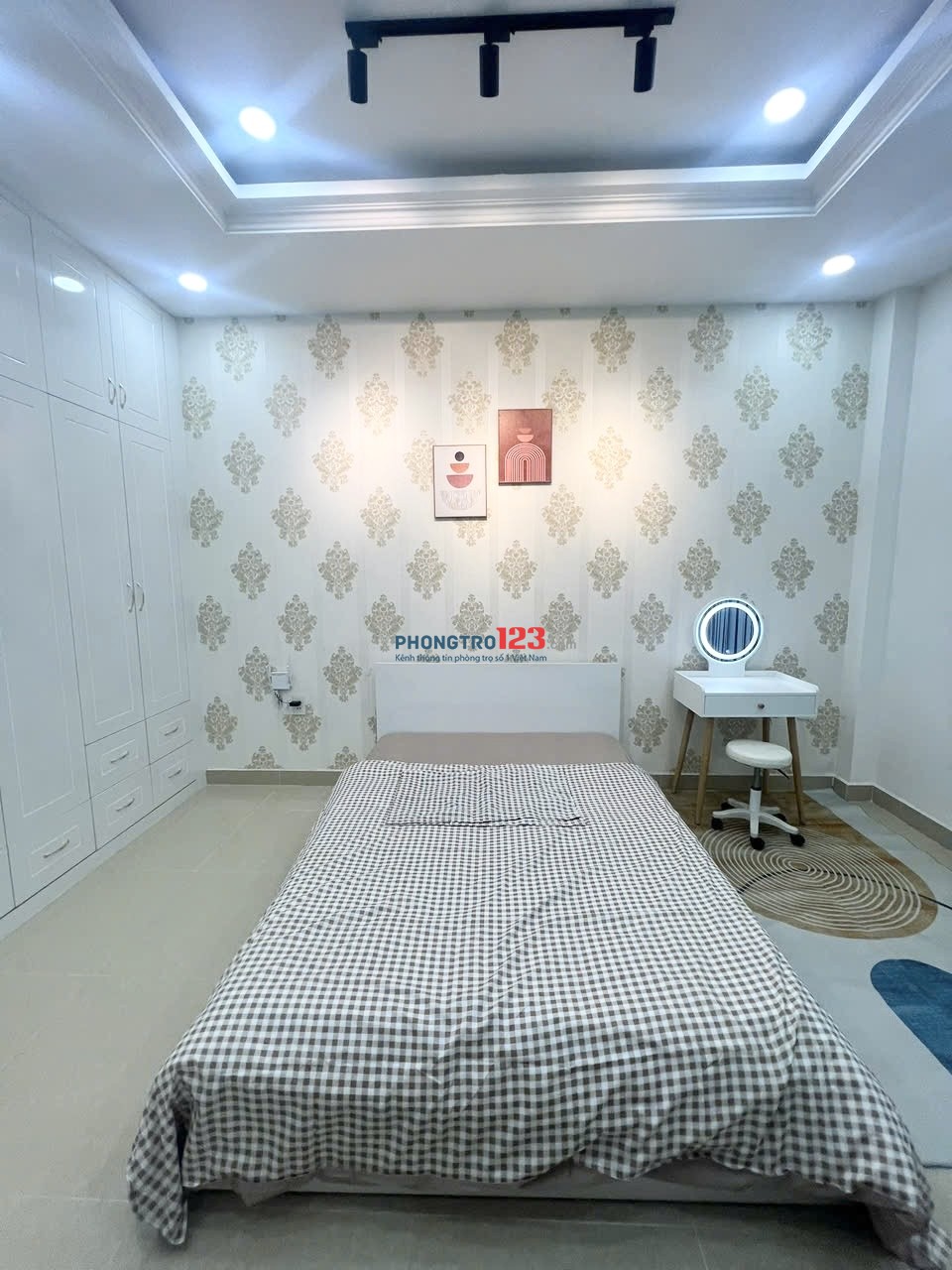 Phòng trọ Bình Thạnh có ban công 30m2 cho thuê gần Đặng Thuỳ Trâm, ĐH Văn Lang đường Bình Lợi