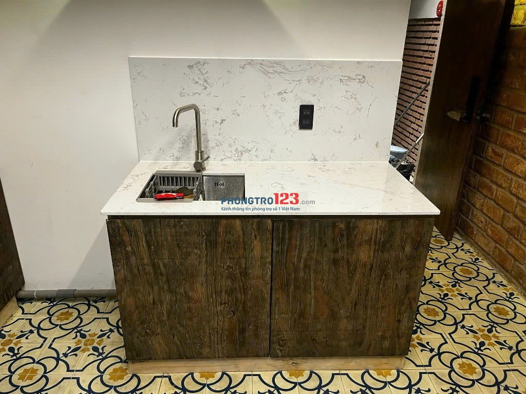 Cho thuê phòng Duplex gác cao đầy đủ nội thất có giặt sấy riêng thang máy ngay Etown quận Tân Bình
