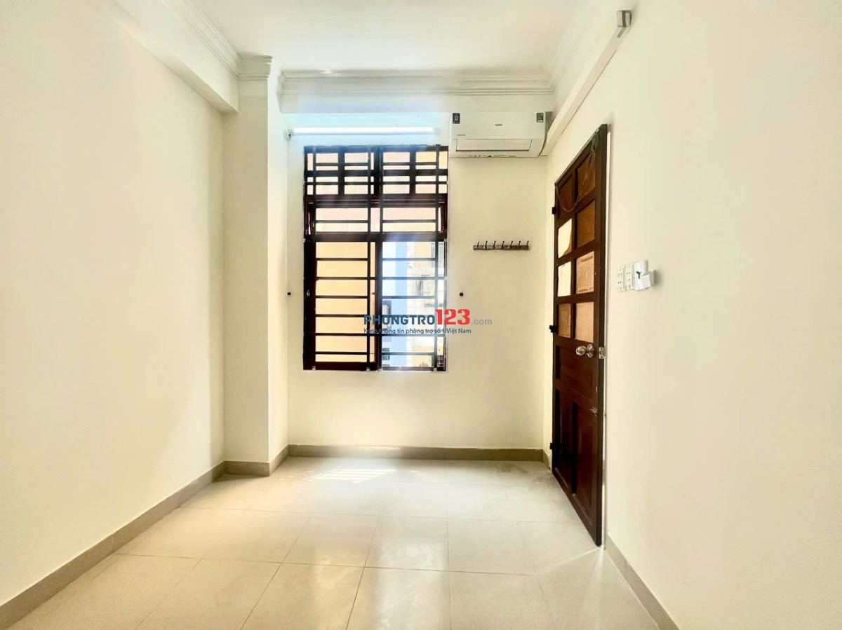 PHÒNG CHO THUÊ CỬA SỔ THOÁNG MÁT AN NINH ĐỐI DIỆN ETOWN CỘNG HOÀ TÂN BÌNH