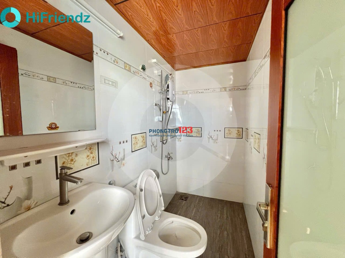 STUDIO FULL NỘI THẤT, FREE DỊCH VỤ XE, CÓ THANG MÁY, TOÀ LỚN CAO CẤP - CHỈ 3XXX