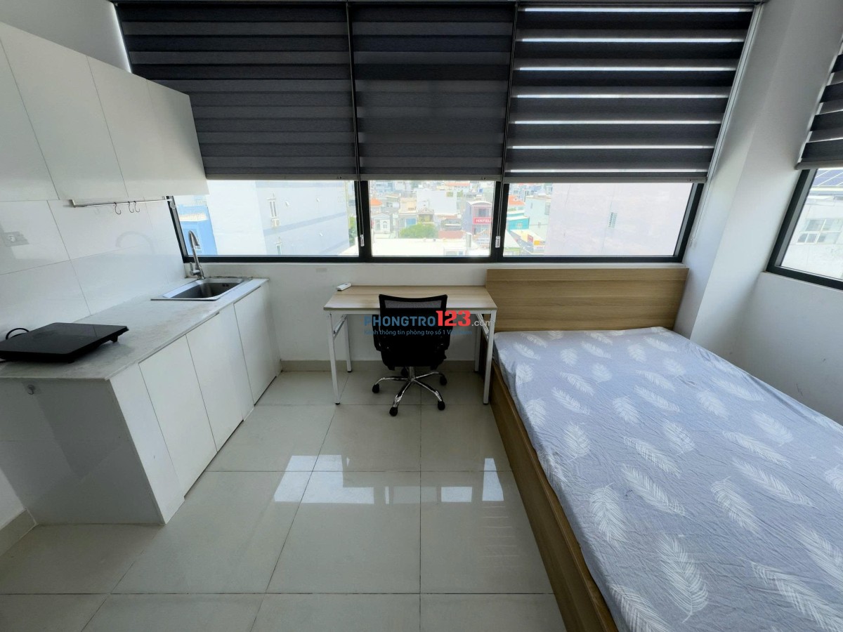 Cho thuê phòng mới có cửa sổ rộng - Đào Duy Anh, Phú Nhuận, gần Tân Bình, Gò Vấp , sân bay .