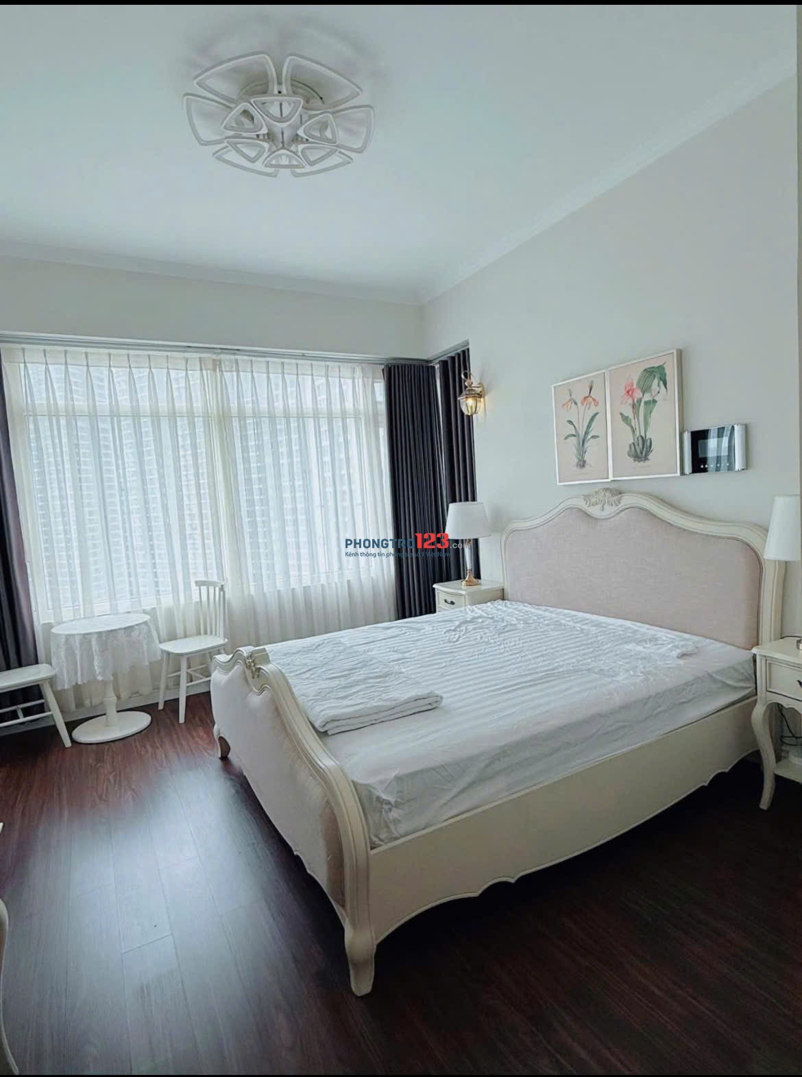 18tr/tháng, Chung cư Saigon AirPort, Bach Đằng, TB, 95m2, 2PN, Căn góc
