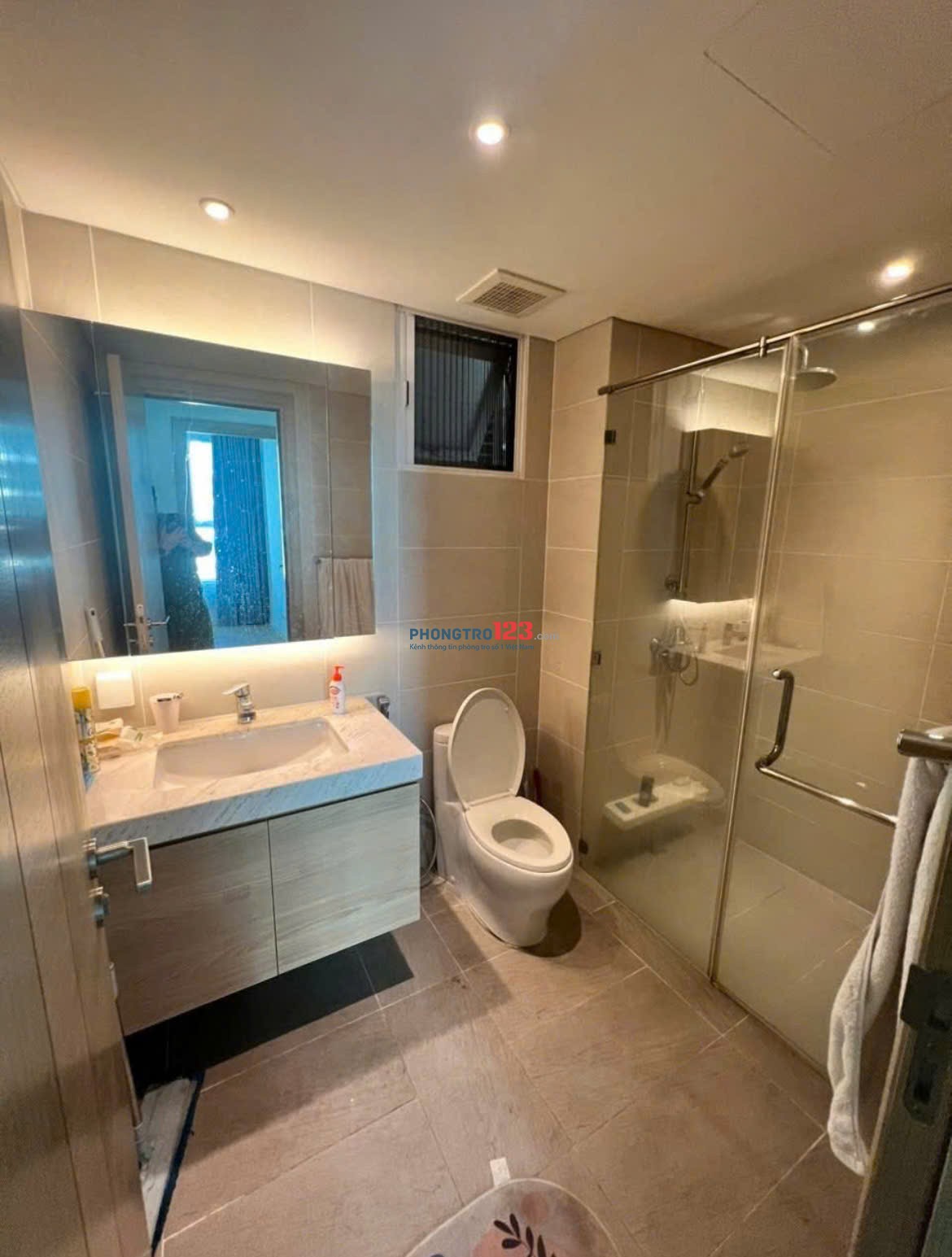18tr/tháng, Chung cư Saigon AirPort, Bach Đằng, TB, 95m2, 2PN, Căn góc
