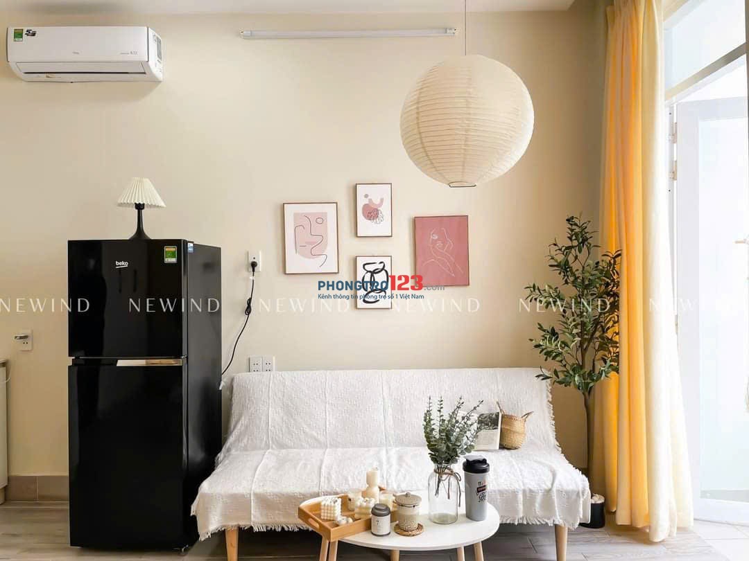 Cho thuê căn hộ dịch vụ 35m² ban công, xa Bếp Phan Xích Long, Phú Nhuận Gần Q1, Q3, Bình Thạnh