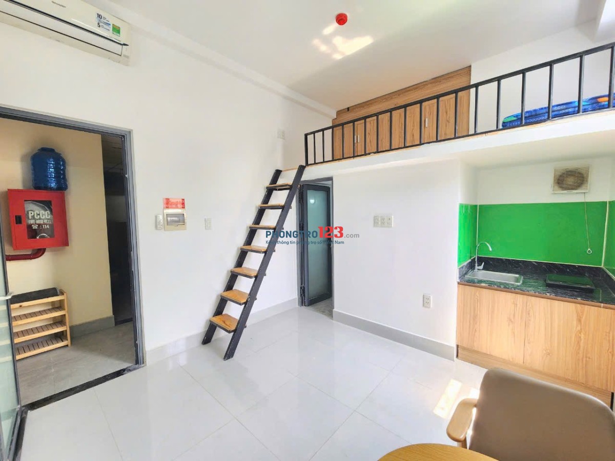 Phòng có gác 30m2, cửa sổ trời, nhà thang máy, full NT Ung Văn Khiêm, Bình Thạnh, ở được nhiều người