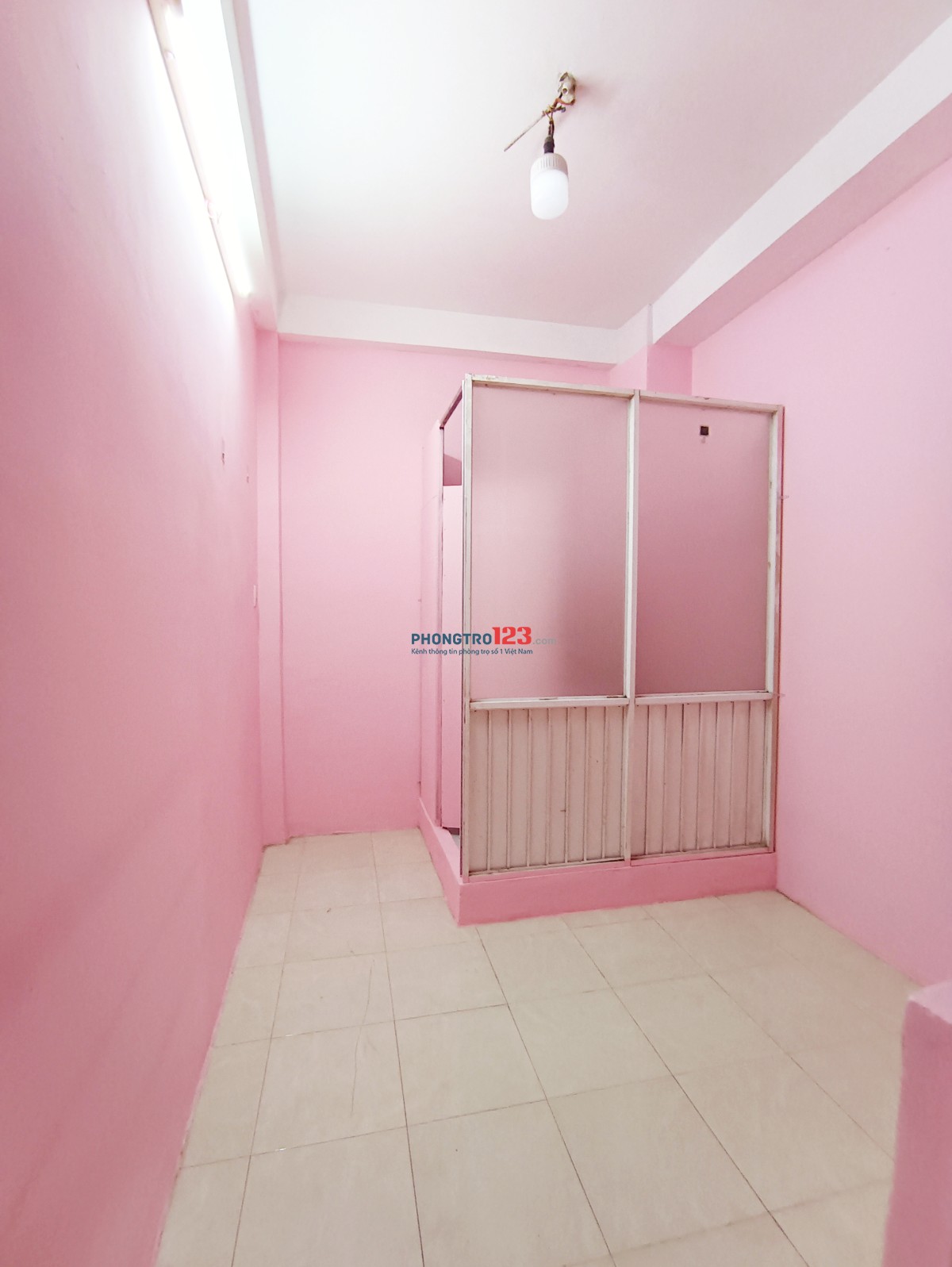 Phòng trọ Q10 mới keng, giờ giấc tự do, toilet riêng, cửa sổ - 2tr9