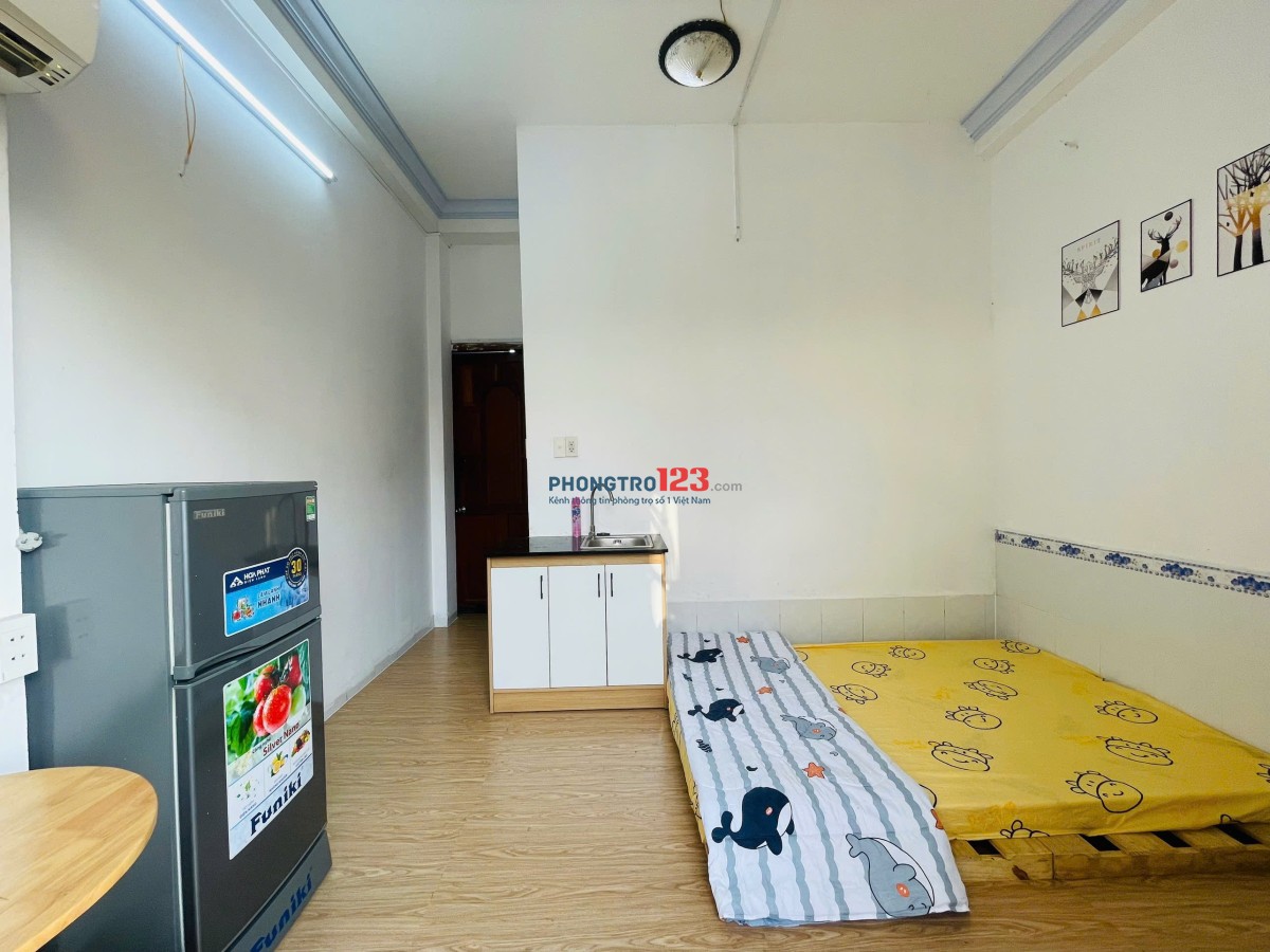 Phòng trọ ban công đầy đủ nội thất gần đại học Hutech đại học Văn Lang đường Chu Văn An Bình Thạnh