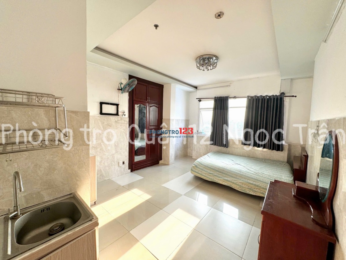 PHÒNG TRỌ GỐC CỬA SỔ THOÁNG MÁT GẦN ĐH CÔNG NGHỆ SÀI GÒN
