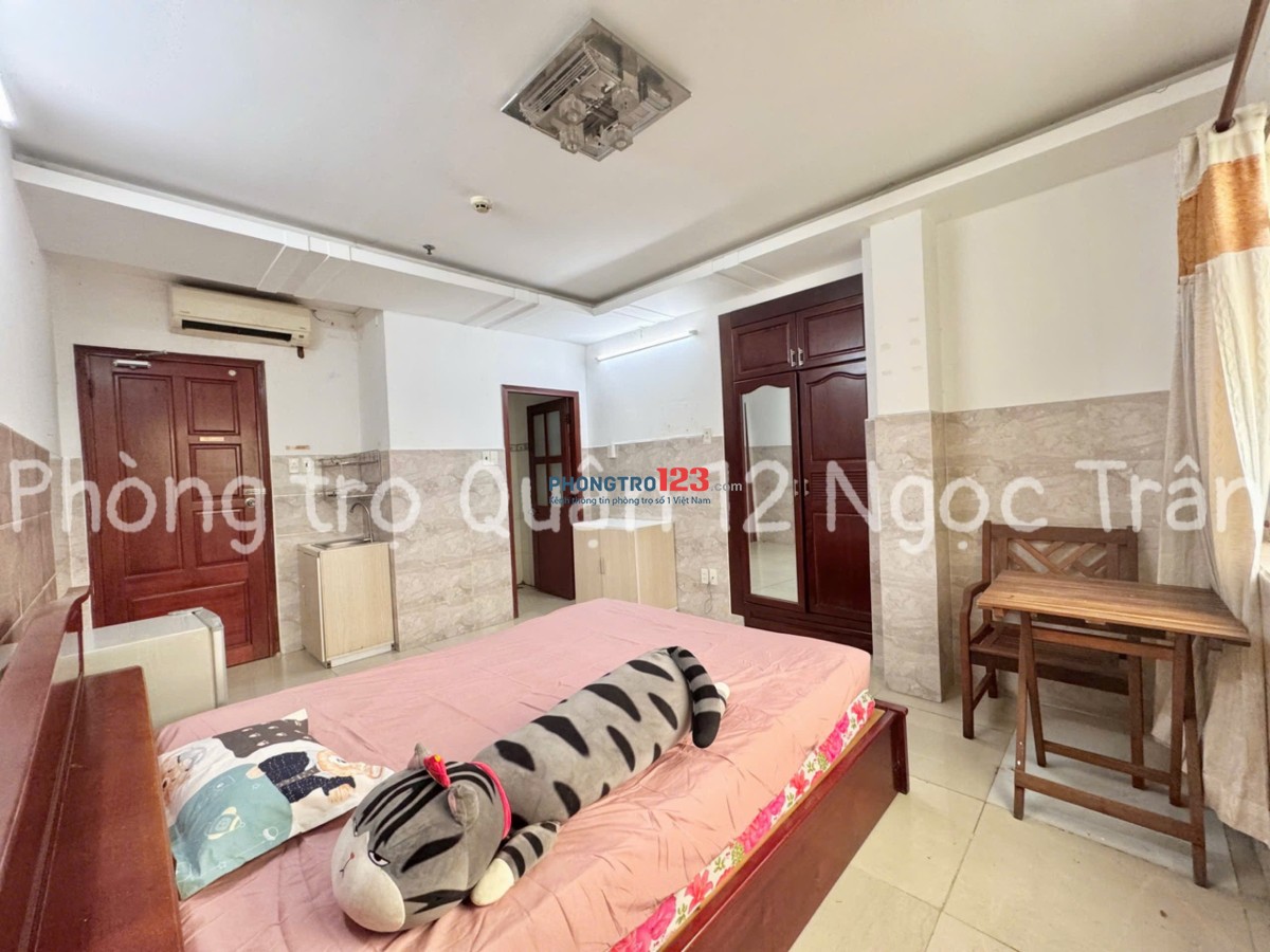 PHÒNG TRỌ GỐC CỬA SỔ THOÁNG MÁT GẦN ĐH CÔNG NGHỆ SÀI GÒN